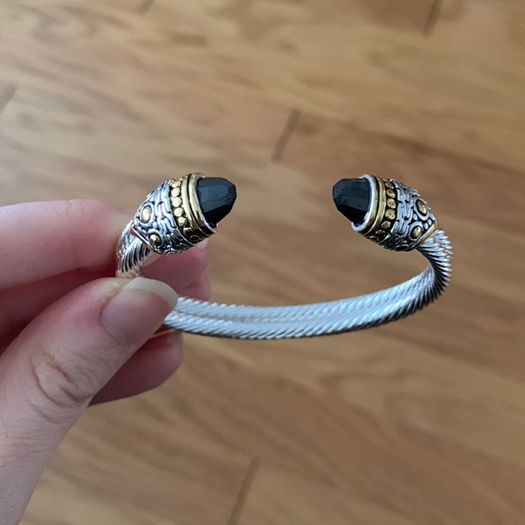 Black Onyx Stone End Caps Cable Bracelet - Picture 11 of 15